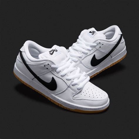 nike sb dunks white gum